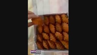 کیک یزدی واقعی را از نزدیک ببینید و با آن آشنا شوید