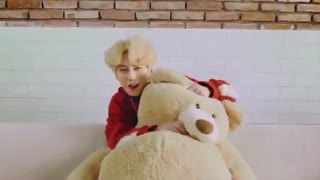 ام وی Will You Be My Girl friend از M.O.N.T