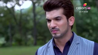 سکانس افتادن آروهی از دره توسط تارا