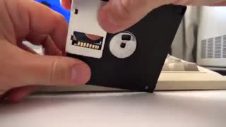 فلاپی  دارای ۱۲۸ گیگابایت حجم