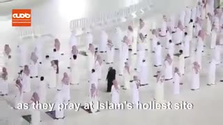 نماز جماعت در ماه رمضان در کنار کعبه تحت تاثیر کرونا