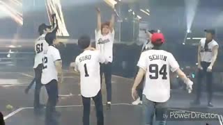 لیدر میخواد بره سربازی ):