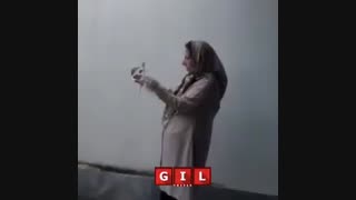 سورپرایز کردن معلم هنگام تدریس آنلاین در روز معلم