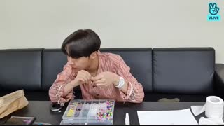 ویلایو دیروز جیهوپ / ( زیرنویس فارسی ) Bts  jhope vlive