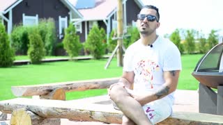 سقوط آزاد بهزاد از هواپیما