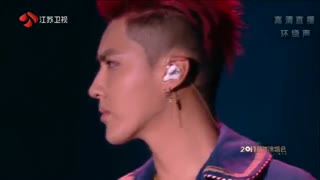 کنسرت کریس عشقم  با صدای آرامش بخش می خونه