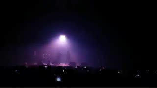 (درخواستی)مهدی احمدوند - اجرای زنده ی آهنگ بارون