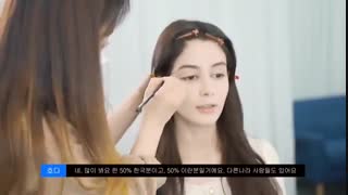 . دو مدل میکاپ .Persian girl gets Korean and Western Makeup