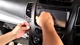 آموزش باز کردن قاب دور ضبط کیا سورنتو (virapart.com)