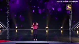 اجرای کودک هندی با جن یا لایو کروماکی؟ (سواد رسانه ای)