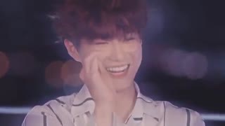 لبخند های اکسو :))