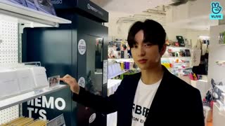 وی لایو جینیونگ ویژه ی فتوبوک H E A R , H E R E  با زیرنویس فارسی