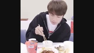 غذا خوردن وی و جین(چالش آسمر)