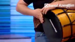 کیم سوور سنی منیم ... اجراء:شبنم تووزلو