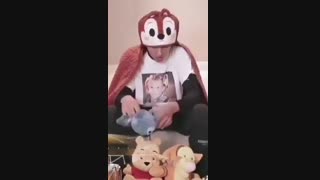 آهنگ خوندن کریس با کیوت بازیاشش