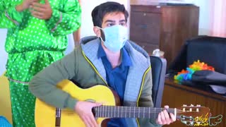 اجرای جشن انلاین برای کودکان بستری در بیمارستان _توسط داوطلبین خیریه کودکان فرشته اند