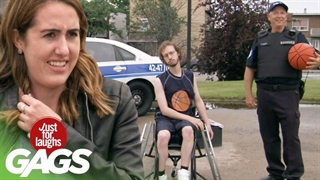 دوربین مخفی خارجی - افسر پلیس قلدر در یک نگاه