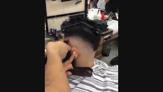 آرایشگاه مردانه و داماد طرشت 09123019243