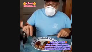 طرز صحیح غذا خوردن با ماسک در این روزها :))
