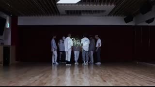 دنس پرکتیس Easy از Stray kids
