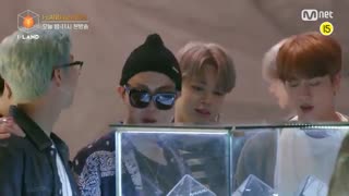 پیش نمایشِ حضورِ بی تی اس (BTS)  در برنامه آیلند