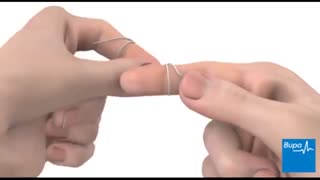 نخ دندان کشیدن