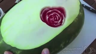 تزئین هنداونه cooker-cake را دنبال کنید