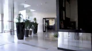 رستوران های سرو و پارمین هتل پارسیان آزادی