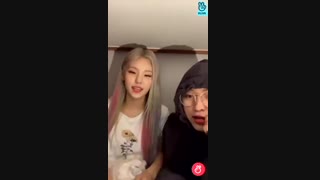 یجی و ریوجین عضو ایتزی در لایو اخیرشون قسمتی از Dumdi dumdi رو خوندن