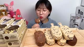 Dessert Mukbang