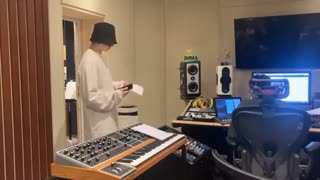 لایو جدید جونگ کوک بی تی اس BTS در یوتیوب + زیرنویس فارسی
