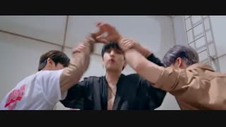 موزیک ویدیو و فایل صوتی back door  از استری کیدز(Stray kids) با کیفیت عالی