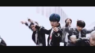 StrayKids《 Back Door》