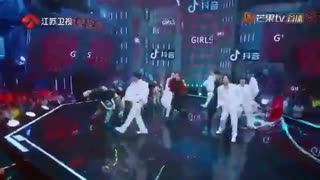 اجرای یوشین در فاینال masked dance king