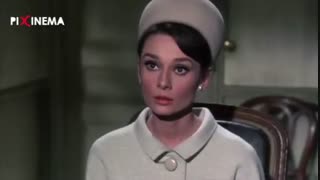 فیلم سینمایی معما : مواجه رجی (آدری هپبورن) با قتل همسرش