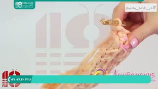 استفاده از دو رنگ نخ در بافت کیف دوشی