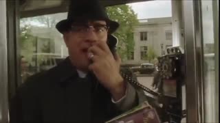 سکانس اگه میتونی من بگیر : مکالمه تلفنی فرانک (دی‌کاپریو) و کارل (تام هنکس)