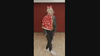 (.Stray Kids 『ALL IN』Relay Dance (Halloween ver)