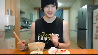 Vlog Bangchan عضو Stray kids با زیرنویس