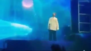 BTS و آرمی های بی تربیت :/