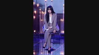 فن کم یوجو در اجرای اهنگ night drive