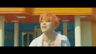 موزیک ویدیوی آهنگ ' Boy With Luv' از BTS به همراه هالزی