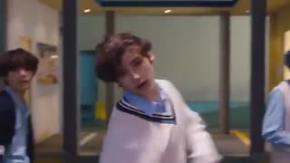 موزیک ویدیوTXT با زیر نویس فارسیTXT (투모로우바이투게더) '날씨를 잃어버렸어' Official MV