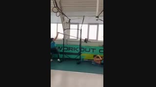 سلام علیکم ... و علیکم السلام ... خخخ بدبخت