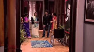 وقتی ارکی تصادف کرده و دیگه نمی تونه تو سینما باشه و مادو هم تو اوج موفقیتش بوده