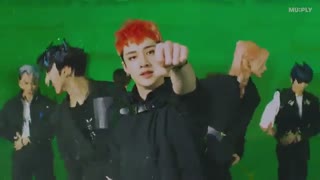 ویدیو Perfotmance آهنگ Back door از Stray Kids