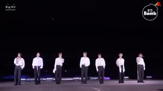 بنگتن بمب جدید بی تی اس ||  اجرای Life Goes On در مراسم American Music Awards 2020