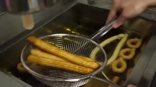 ساخت انواع churros خوشمزه - غذاهای خیابانی کره جنوبی