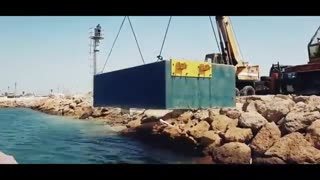نصب ۲ فروند اسکله شناور بتنی در بندر سیریک و جاسک