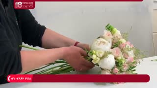 آموزش ساخت دسته گل عروس با گل رز سفید